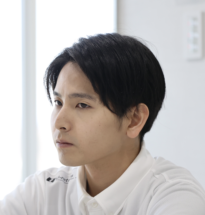 H さん